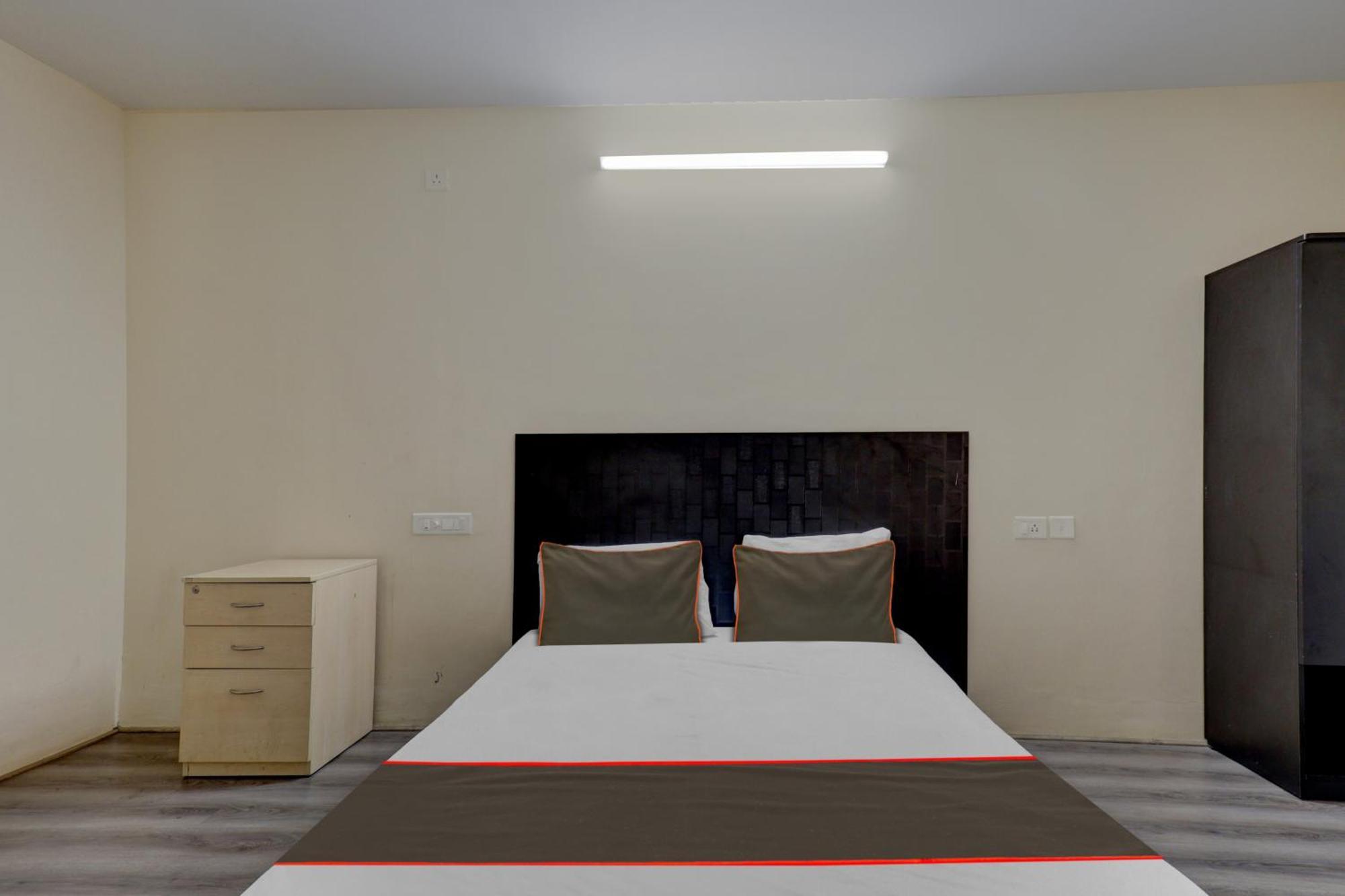 Hotel O Crescent Shine Бангалор Екстериор снимка